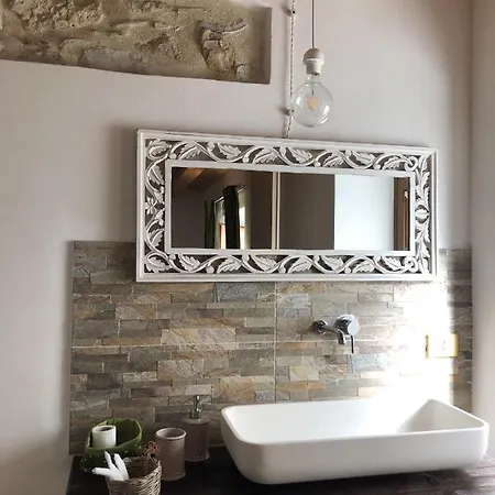 Verso Est Konukevi Petralia Soprana